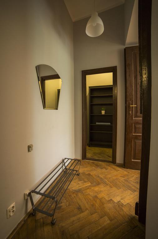 Hostel Al Fresco Краков Экстерьер фото