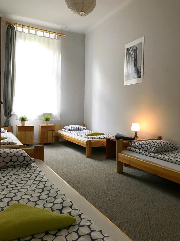 Hostel Al Fresco Краков Экстерьер фото