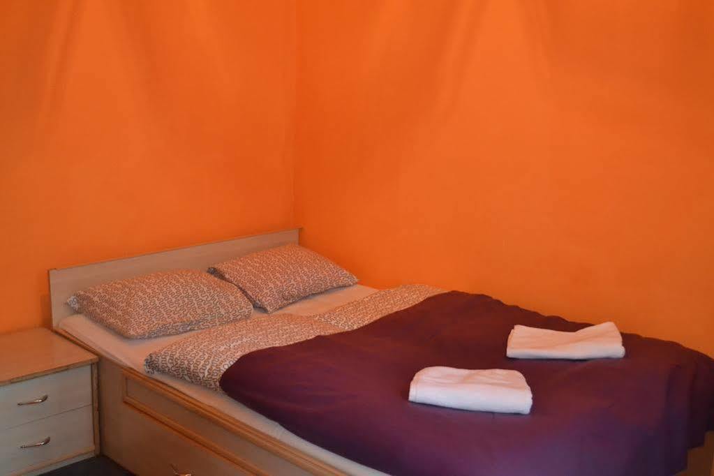 Hostel Al Fresco Краков Экстерьер фото